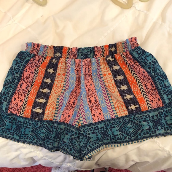 Patterned shorts - Picture 1 of 4